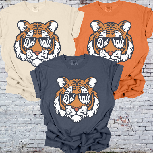 Vintage Tiger Head Comfort Colors Tee (Adult)